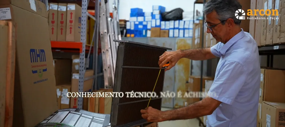 Prévia do vídeo do painel de LED da Arcon Radiadores na Expopeças